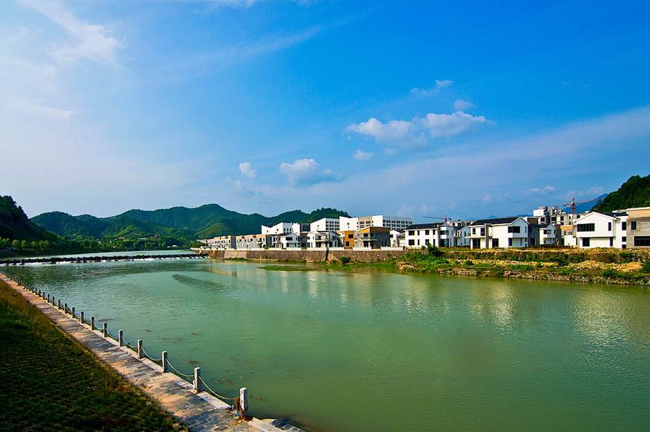 安庆市宜秀区杨亭村入选"中国最美休闲乡村"